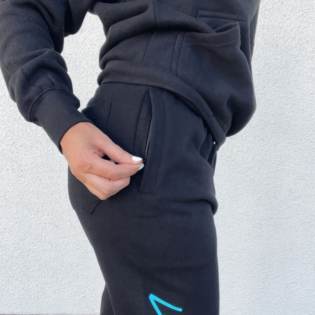 LEGENDS NEVER DIE - SWEATS
